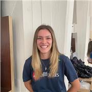 Estudiante de magisterio que imparte clases a niños de todas las edades (primaria y ESO)